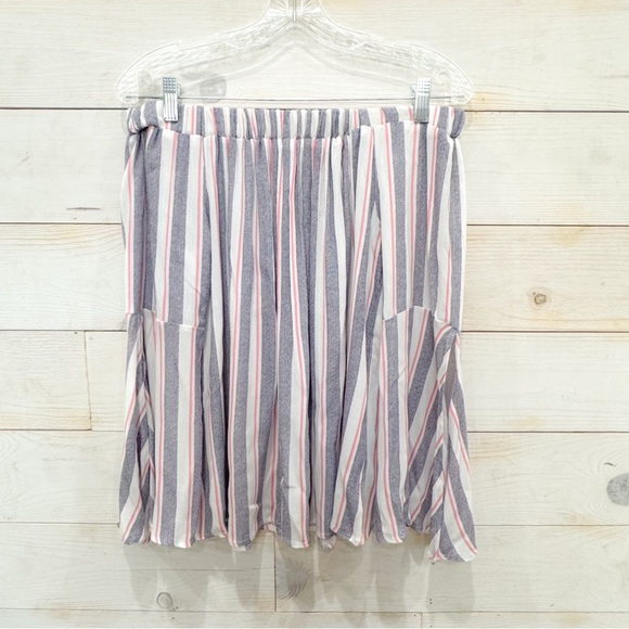 NWT Ariella striped bell sleeve boho off shoulder top ❤️ - Picture 4 of 6